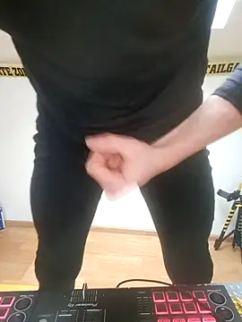 utoopia777 online show from 02.09.26