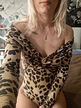 MarikaWild93 online show from 04.24.26