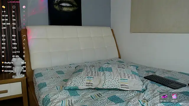 Snapshot of Catalina-sexy chatting on 12.18.24 Catalina-sexy online show from 12.18.24