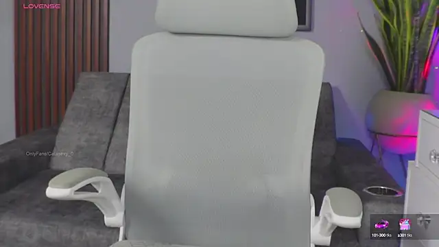 Snapshot of Catalina-sexy chatting on 01.28.25 Catalina-sexy online show from 01.28.25