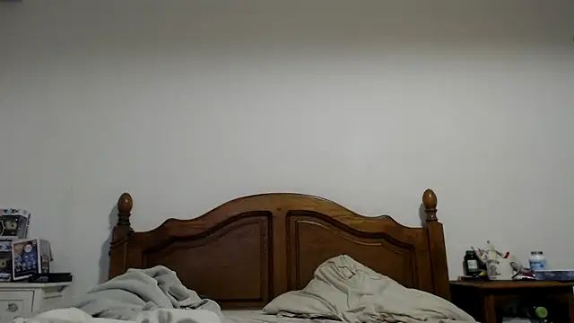 Snapshot of poissinet2 chatting on 01.12.25 poissinet2 online show from 01.12.25