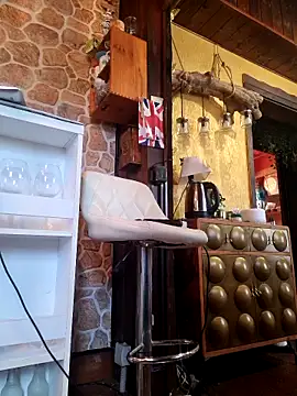 Snapshot of Luna-77 chatting on 09.25.25 Luna-77 online show from 09.25.25