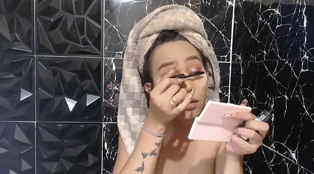 Snapshot of MissKeanna chatting on 03.06.25 MissKeanna online show from 03.06.25