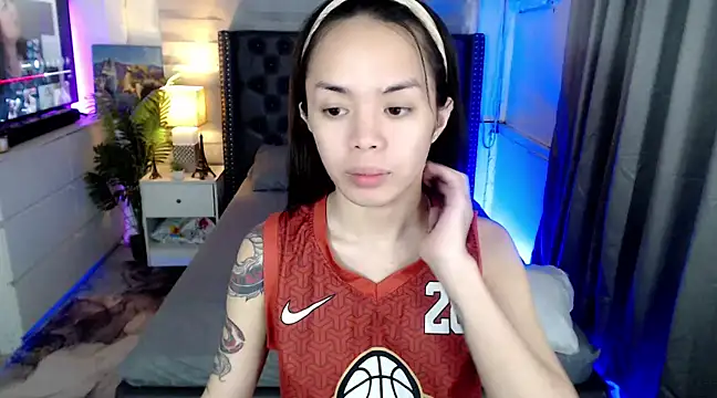 Snapshot of SweetCheska19 chatting on 02.21.25 SweetCheska19 online show from 02.21.25
