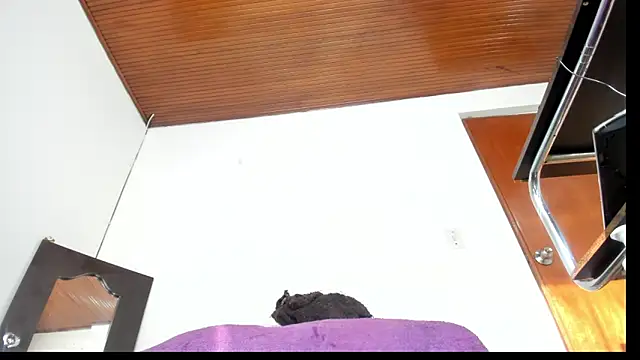 Snapshot of emely_exotic chatting on 01.18.25 emely exotic online show from 01.18.25