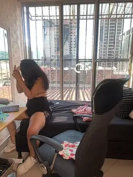 Little Amber6 online show from 12.08.24