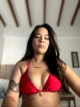 Snapshot of Little_Amber6 chatting on 11.09.25 Little Amber6 online show from 11.09.25