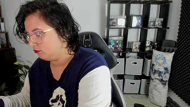 aika-dreams online show from 12.06.24