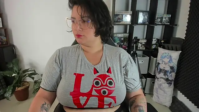 aika-dreams online show from 12.23.24