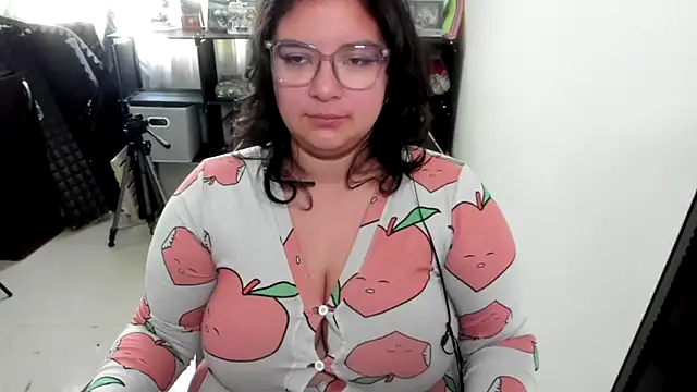 aika-dreams online show from 11.24.25