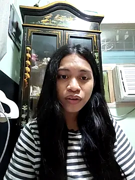 Snapshot of Urworldclasstrans chatting on 03.18.26 Urworldclasstrans online show from 03.18.26