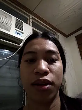 Snapshot of Urworldclasstrans chatting on 04.02.26 Urworldclasstrans online show from 04.02.26