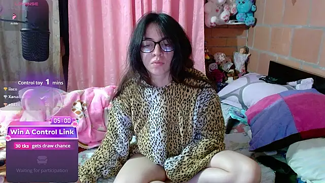 Maggie Fox3 online show from 04.11.26