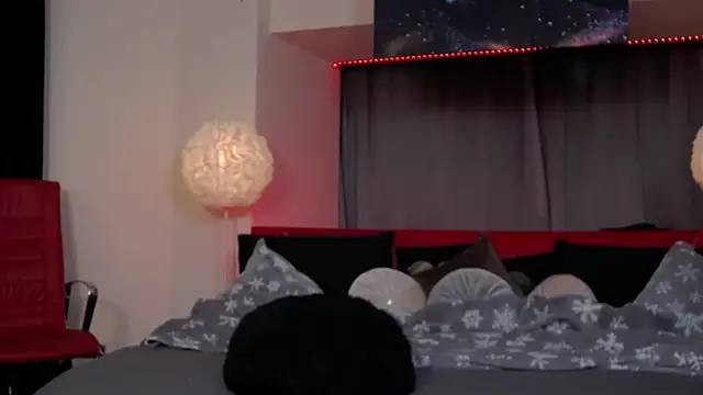 Snapshot of Larissa_K chatting on 01.22.25 Larissa K online show from 01.22.25