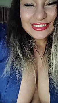 Larissa K online show from 01.05.26