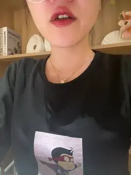 HinaLovely online show from 01.16.25