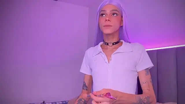 Varya Ferreira online show from 12.10.24