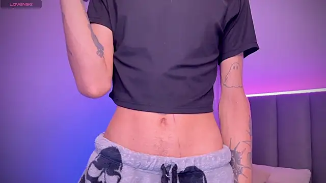 Varya Ferreira online show from 12.17.24