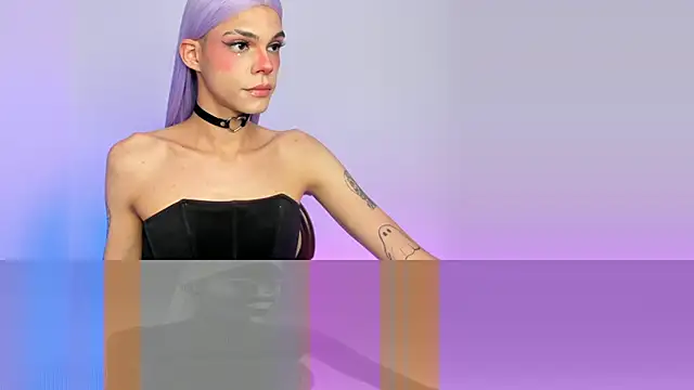 Varya Ferreira online show from 10.17.25