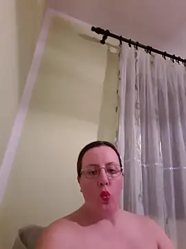 Snapshot of Goodass7 chatting on 02.24.25 Goodass7 online show from 02.24.25