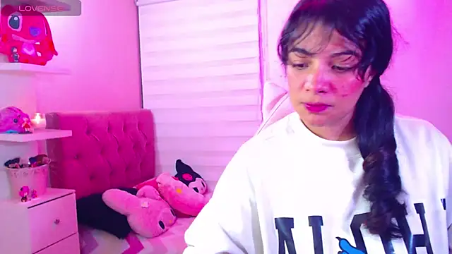 Vannessa  Shy online show from 12.05.24