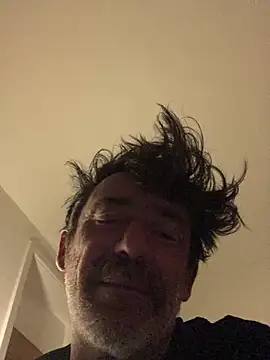 Snapshot of maxximere chatting on 02.25.26 maxximere online show from 02.25.26