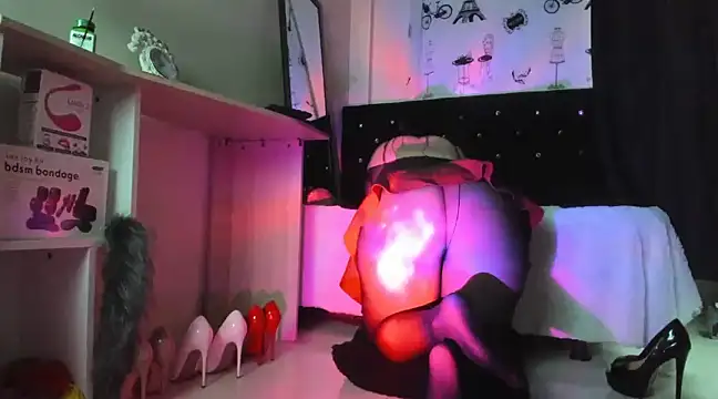 emely garcia online show from 12.26.24