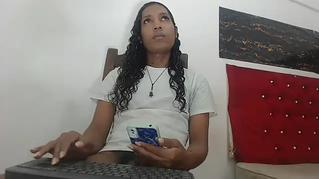 shairaStarr online show from 12.04.24