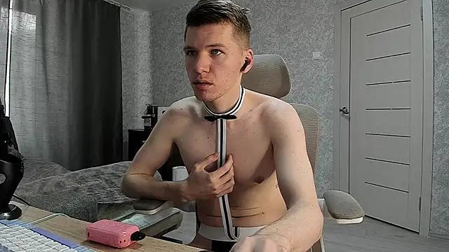 Snapshot of Bananas_dick chatting on 03.08.26 Bananas dick online show from 03.08.26