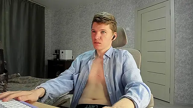 Snapshot of Bananas_dick chatting on 06.19.26 Bananas dick online show from 06.19.26