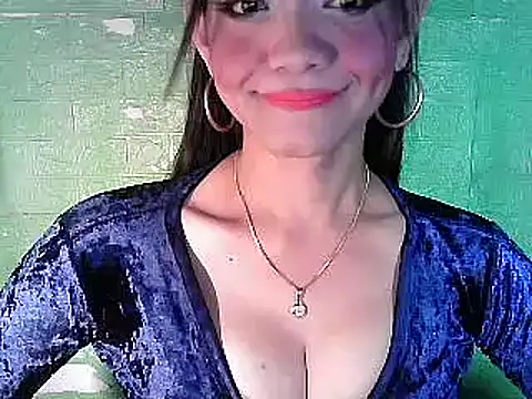 Snapshot of Rosebaumgardner1234 chatting on 02.15.25 Rosebaumgardner1234 online show from 02.15.25