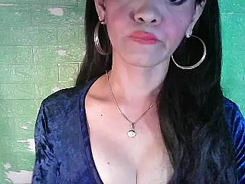 Snapshot of Rosebaumgardner1234 chatting on 02.18.25 Rosebaumgardner1234 online show from 02.18.25