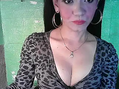 Snapshot of Rosebaumgardner1234 chatting on 02.20.25 Rosebaumgardner1234 online show from 02.20.25