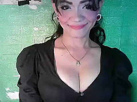 Snapshot of Rosebaumgardner1234 chatting on 02.21.25 Rosebaumgardner1234 online show from 02.21.25