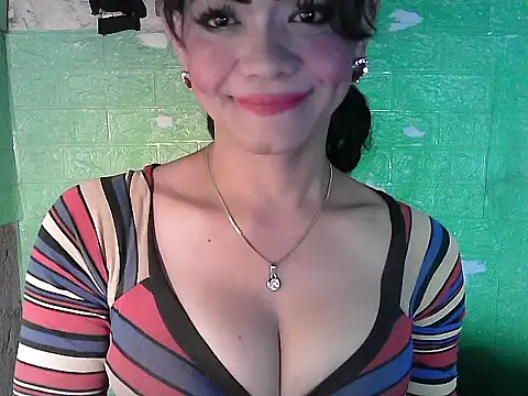 Snapshot of Rosebaumgardner1234 chatting on 02.24.25 Rosebaumgardner1234 online show from 02.24.25