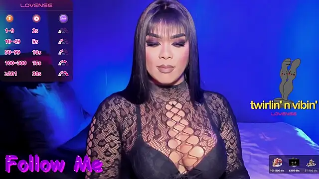 VictoriaEliz online show from 11.29.25