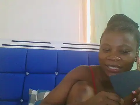 Snapshot of Sweetbaby004 chatting on 09.30.25 Sweetbaby004 online show from 09.30.25