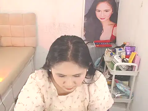 Lovely Emily69 online show from 11.07.25