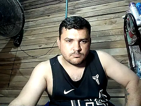 Snapshot of Arcangel_05 chatting on 03.21.26 Arcangel 05 online show from 03.21.26