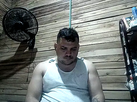 Snapshot of Arcangel_05 chatting on 04.05.26 Arcangel 05 online show from 04.05.26