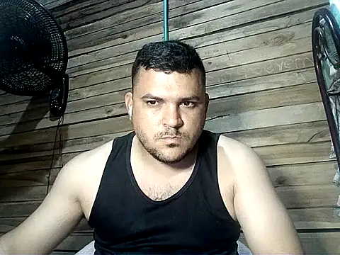 Snapshot of Arcangel_05 chatting on 04.13.26 Arcangel 05 online show from 04.13.26