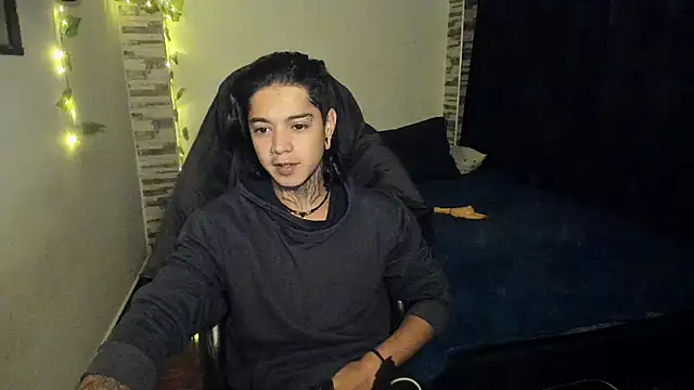 Snapshot of saad_man chatting on 10.16.25 saad man online show from 10.16.25