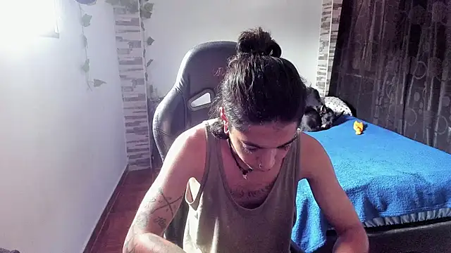 Snapshot of saad_man chatting on 10.18.25 saad man online show from 10.18.25