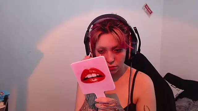 Snapshot of MaryJannes chatting on 11.07.25 MaryJannes online show from 11.07.25