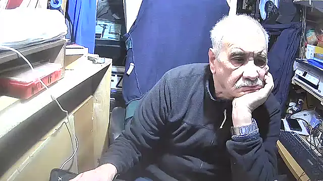 nonnomaturobisex online show from 01.27.25