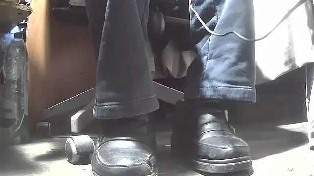 nonnomaturobisex online show from 02.25.25