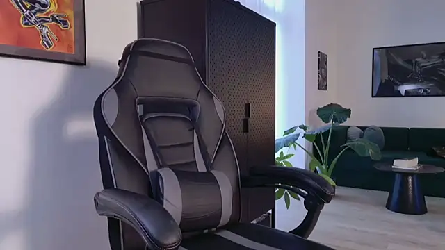 Rubbernina online show from 02.16.26