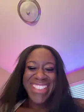 Snapshot of Tikalalin chatting on 06.15.26 Tikalalin online show from 06.15.26