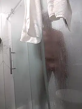 Roberts8inchcock online show from 03.04.26