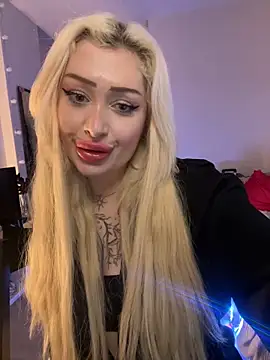 Snapshot of JennaLinn chatting on 04.29.26 JennaLinn online show from 04.29.26